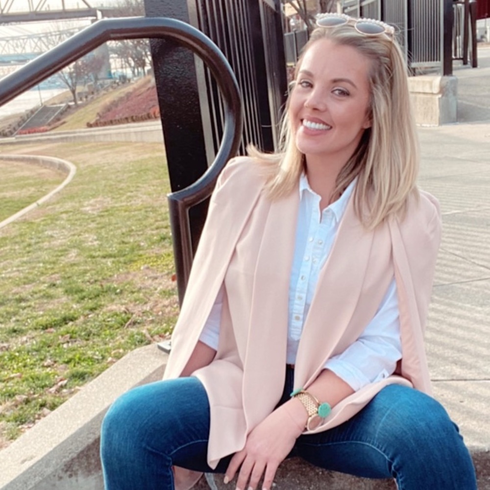 Meet your Posher, Lauren